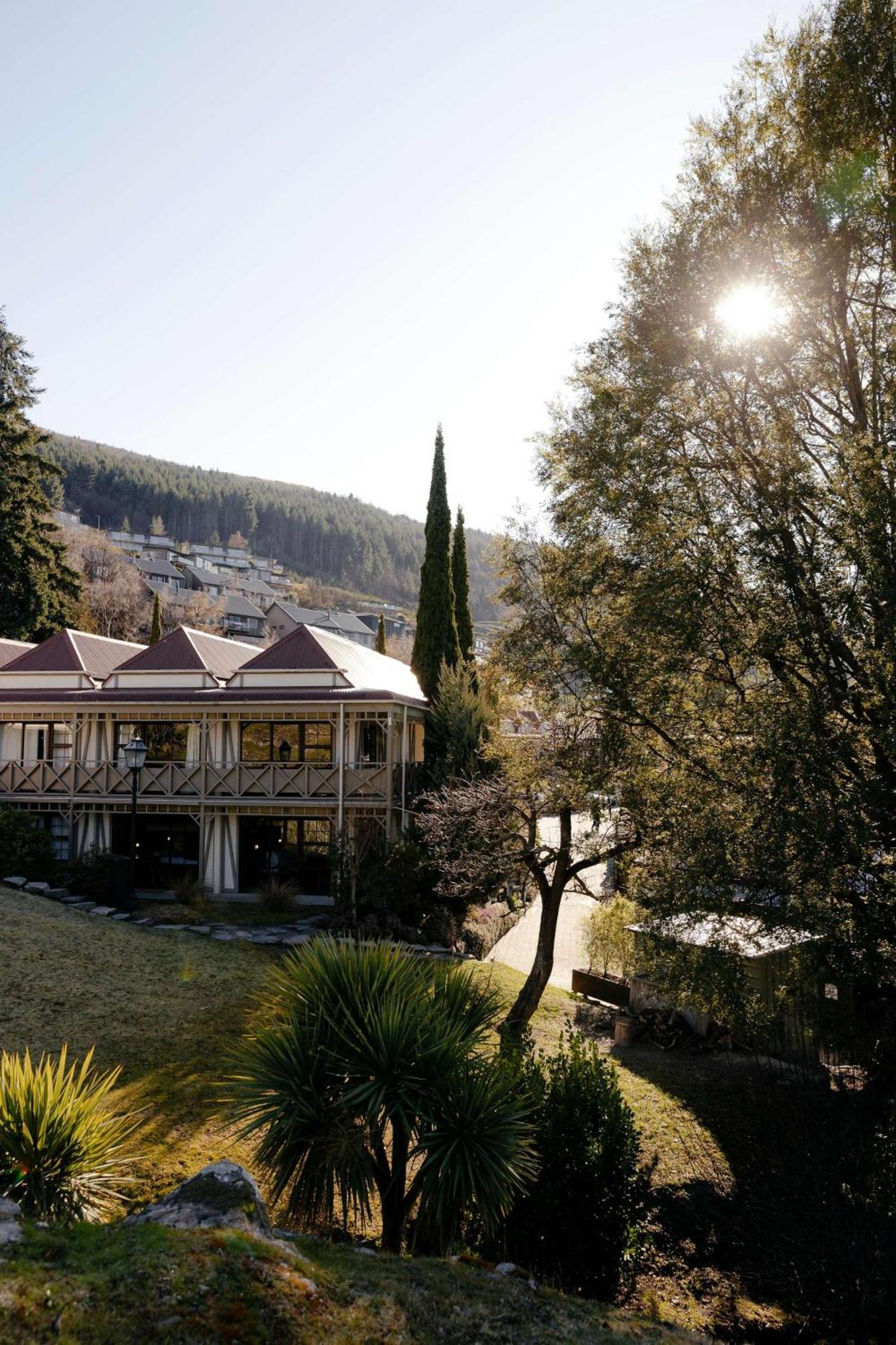 Sherwood Queenstown Bagian luar foto